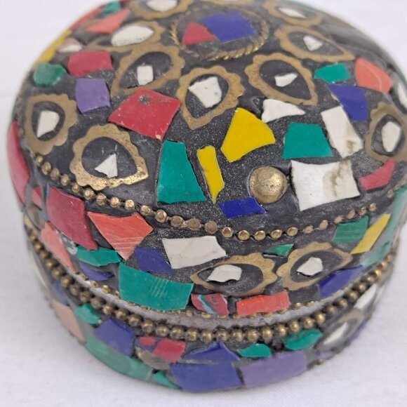 Set of 2  Round Trinket Boxes Multicolor Stone Covered Removable Lids Handmade - Picture 6 of 10